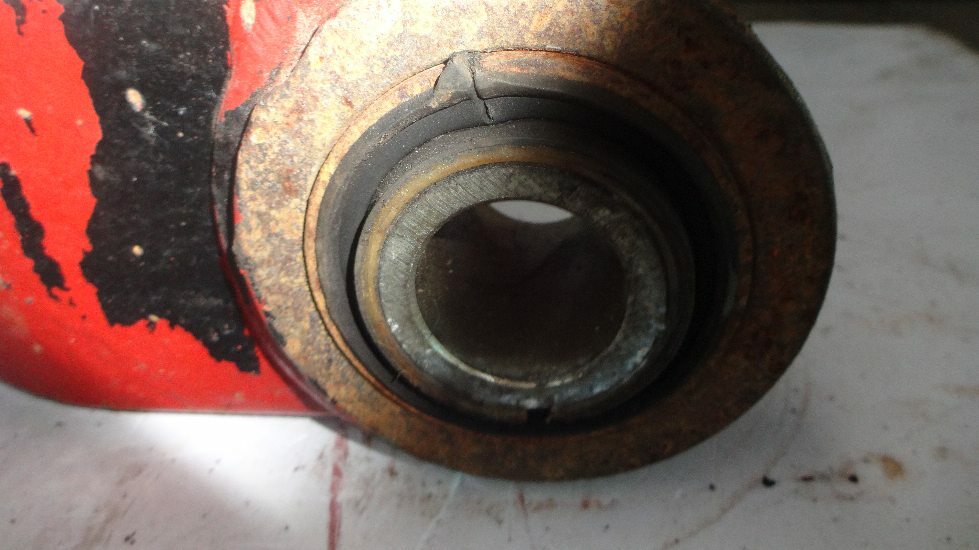 стабилизатор задний б/у - 1